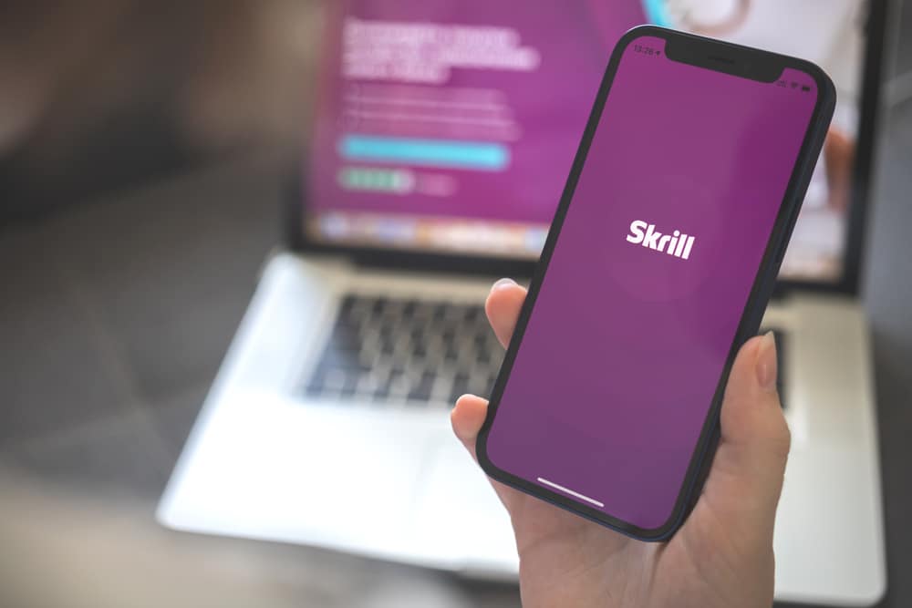 Skrill aplikacija na mobitelu